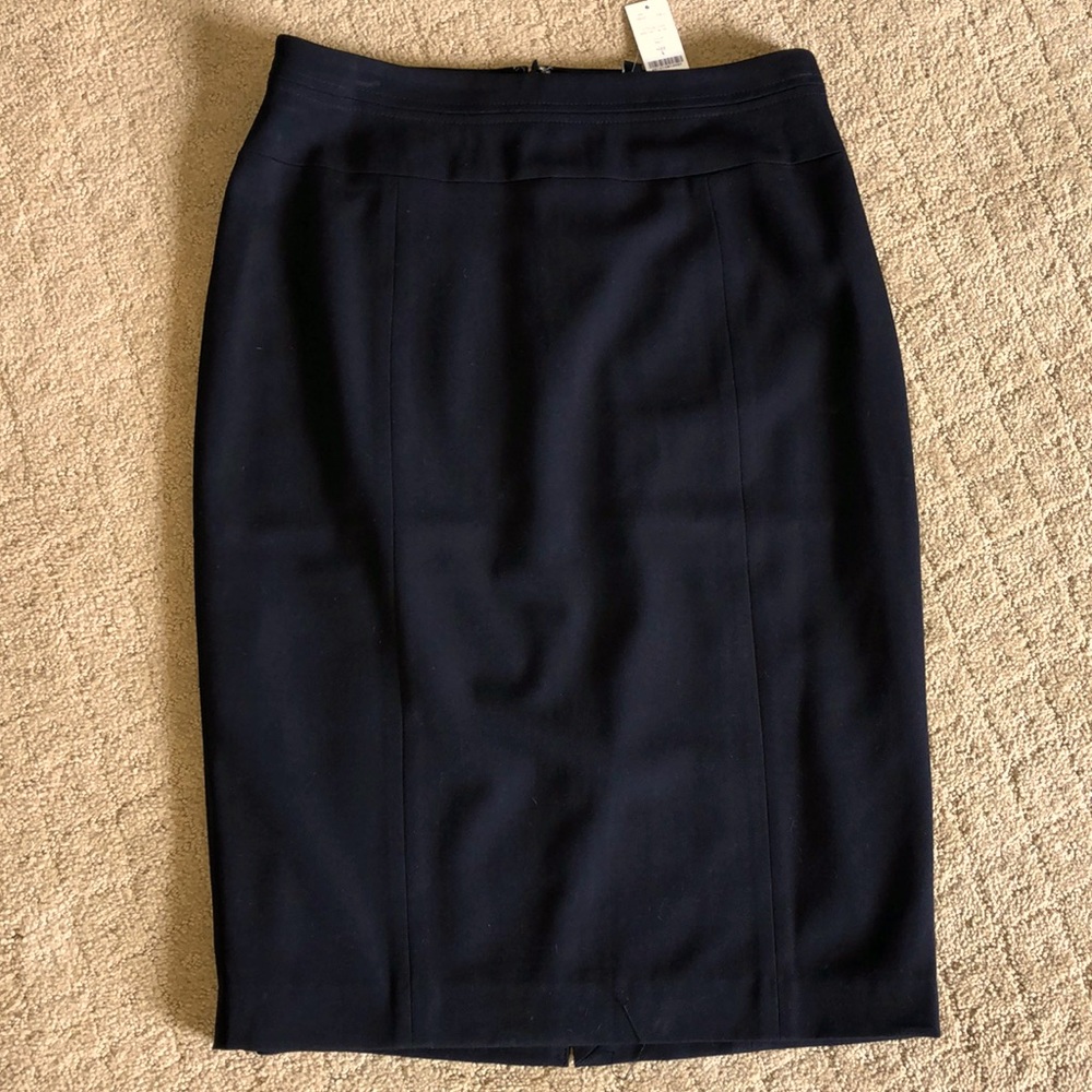 White House Black Market Classic Skirt